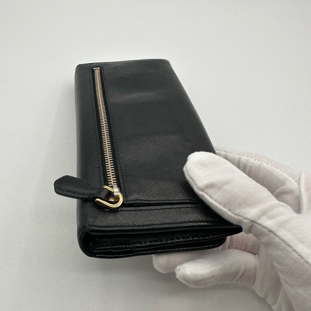 Prada Wallet - Picture 2 of 11